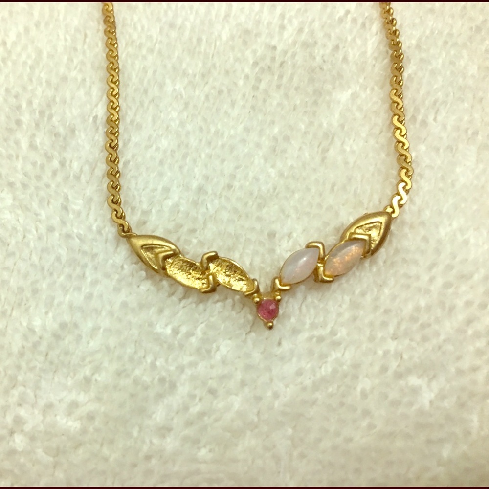 Gold Necklace W/design Missing Gems 8”L